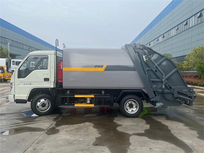 4方福田壓縮式垃圾車(chē)